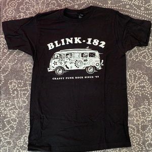 Blink 182 band tshirt